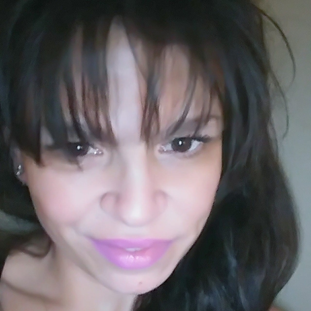 Meet your Posher, Desiray